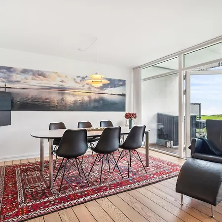 Beautiful Ground-floor With Sea View Perfect For An Coastal Ferienhaus